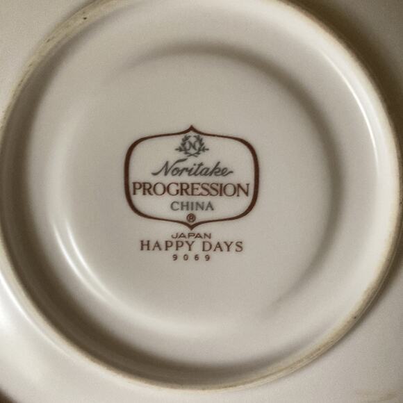 Vintage Noritake “Happy Days” Progression China Cups & Saucers, Service for 4 - Picture 14 of 15